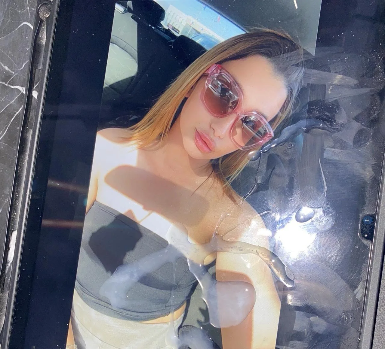 Thats me and my ex cum on my pics. My bf clean uu me every time i go to my ex🫣🫣 picture 1 of 4