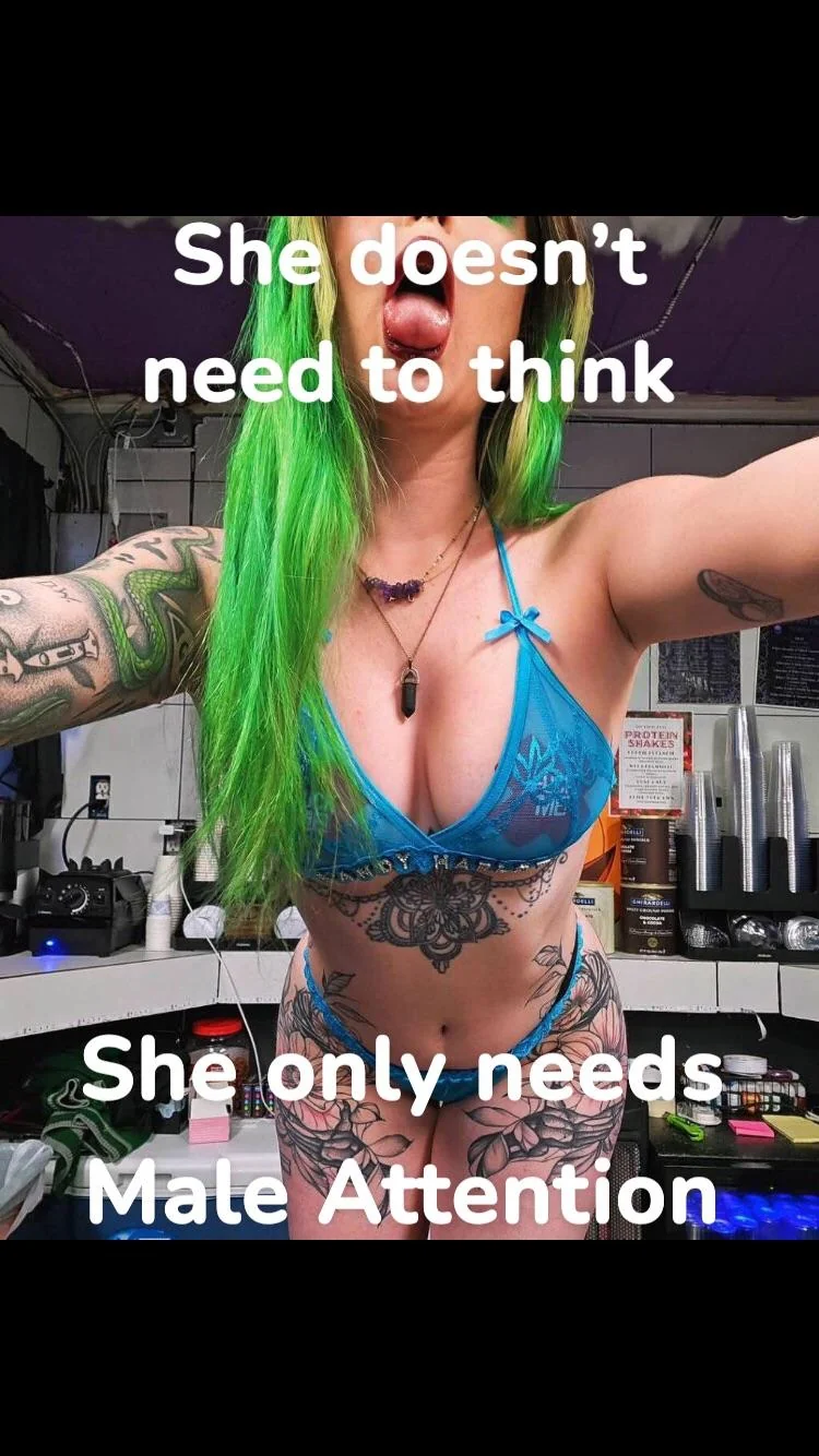 Desperate for praise, this needy slut couldn't resist showing off picture 5 of 5
