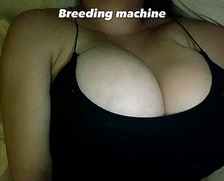 Dumb Bimbo Built for Pleasure'