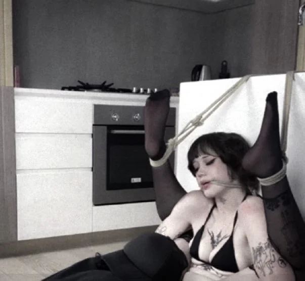 Dirty First Date Dare: Beg for More! picture 4 of 5