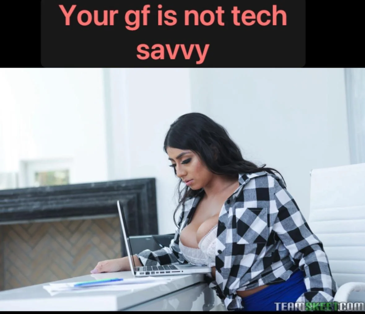 Clueless GF Gets Glitched by Tech-Savvy Temptress picture 15 of 16