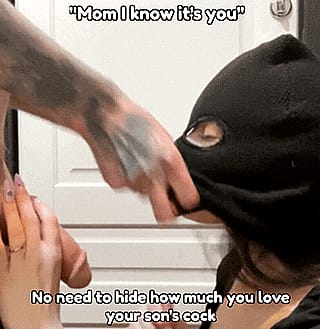 Hot Mom's Open Secret'