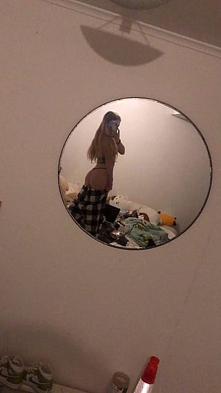 Sneaky Snaps: Cheat Sum Hot Stuff'