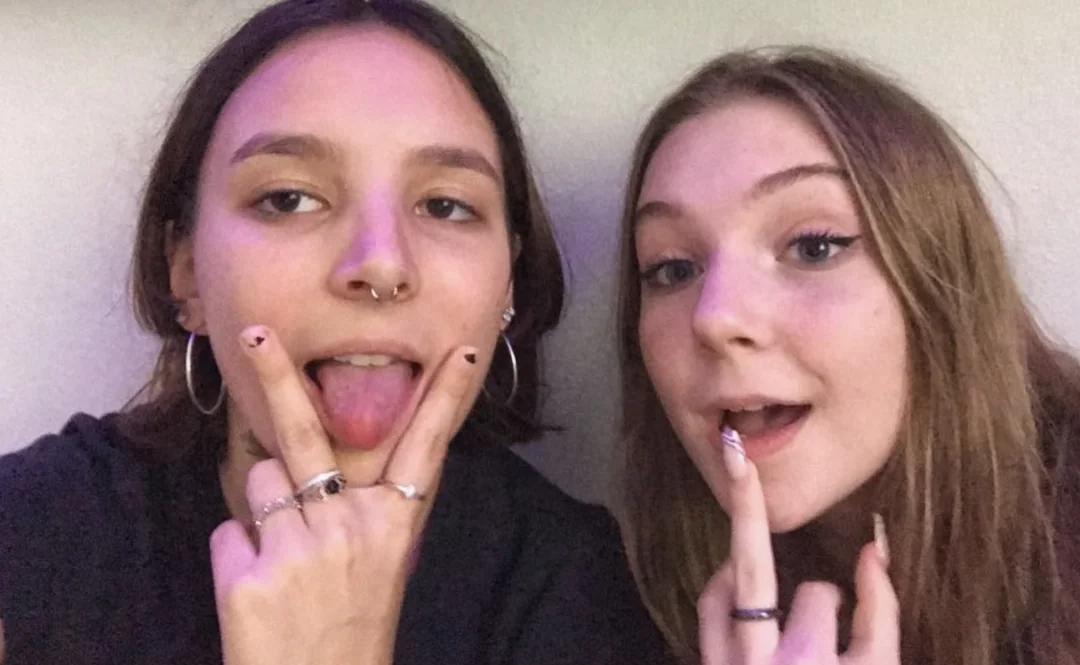 18F Sneaky Snap Secrets: Upvote for a Wild Ride picture 2 of 2