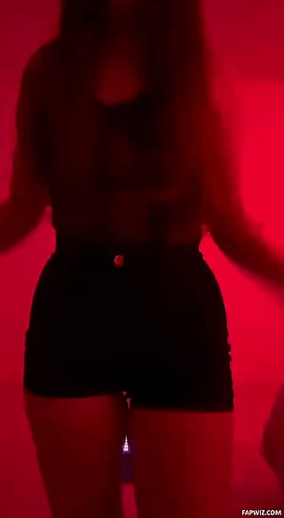 Teasing a bit, wanna chat? [F4M]'