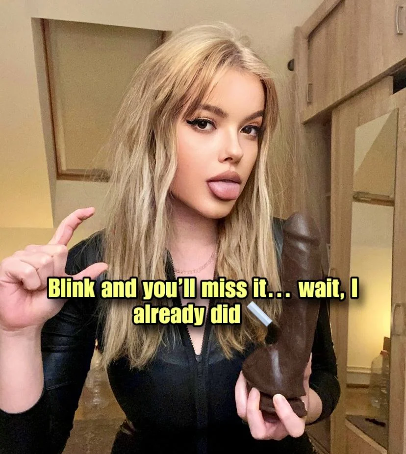 Quick Glimpse or Miss the Lust [no imagefap] [oc] picture 1 of 1