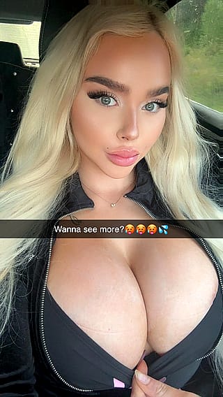Random hottie floods your DMs with spicy snaps while your girl stays vanilla... wanna keep this going?'