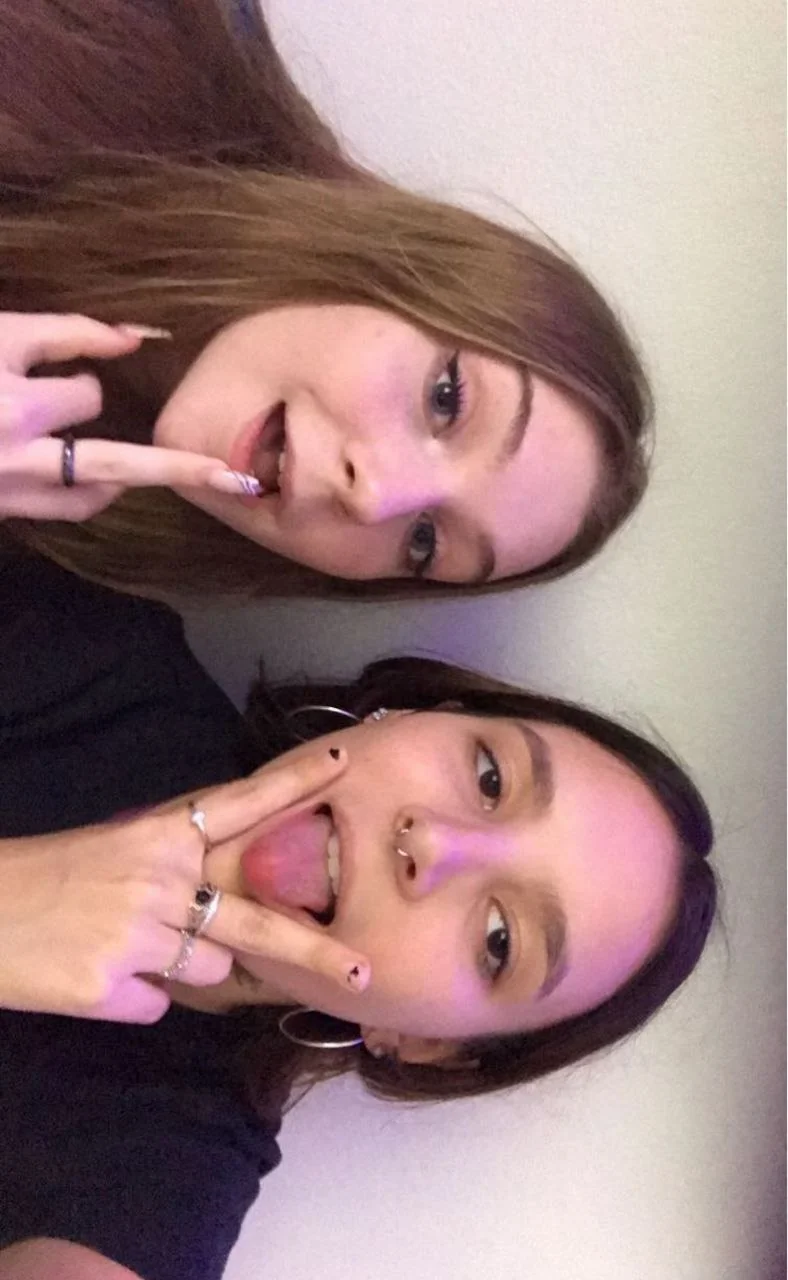 comment ur age and where you're from for a gift! tg- alicevck picture 1 of 3