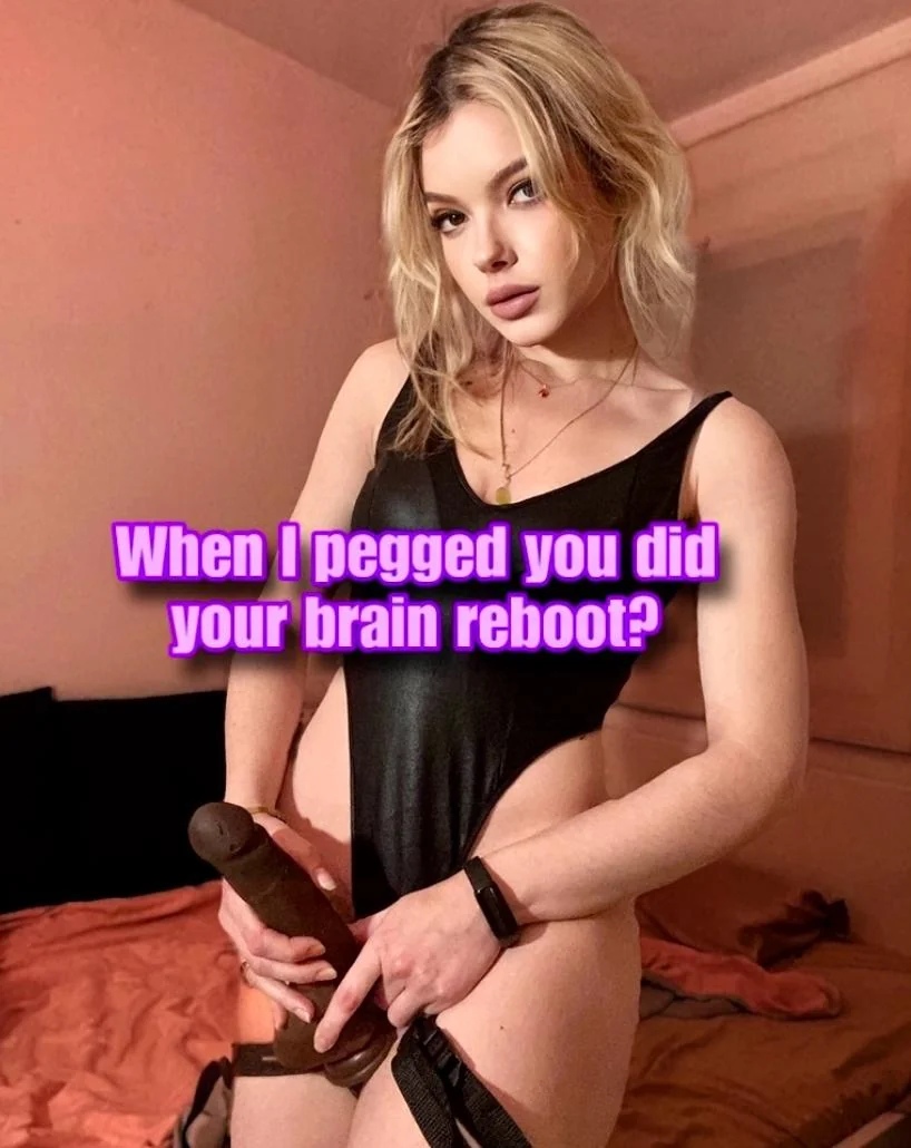 Dumb bitch rebooting while I wreck her guts picture 1 of 1