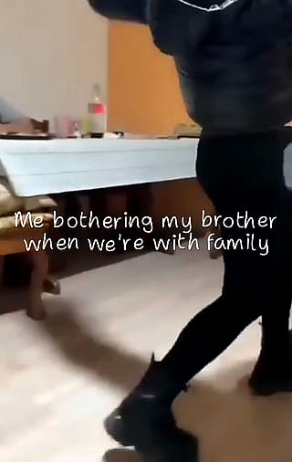 Unaware Parents, Siblings Go Wild'