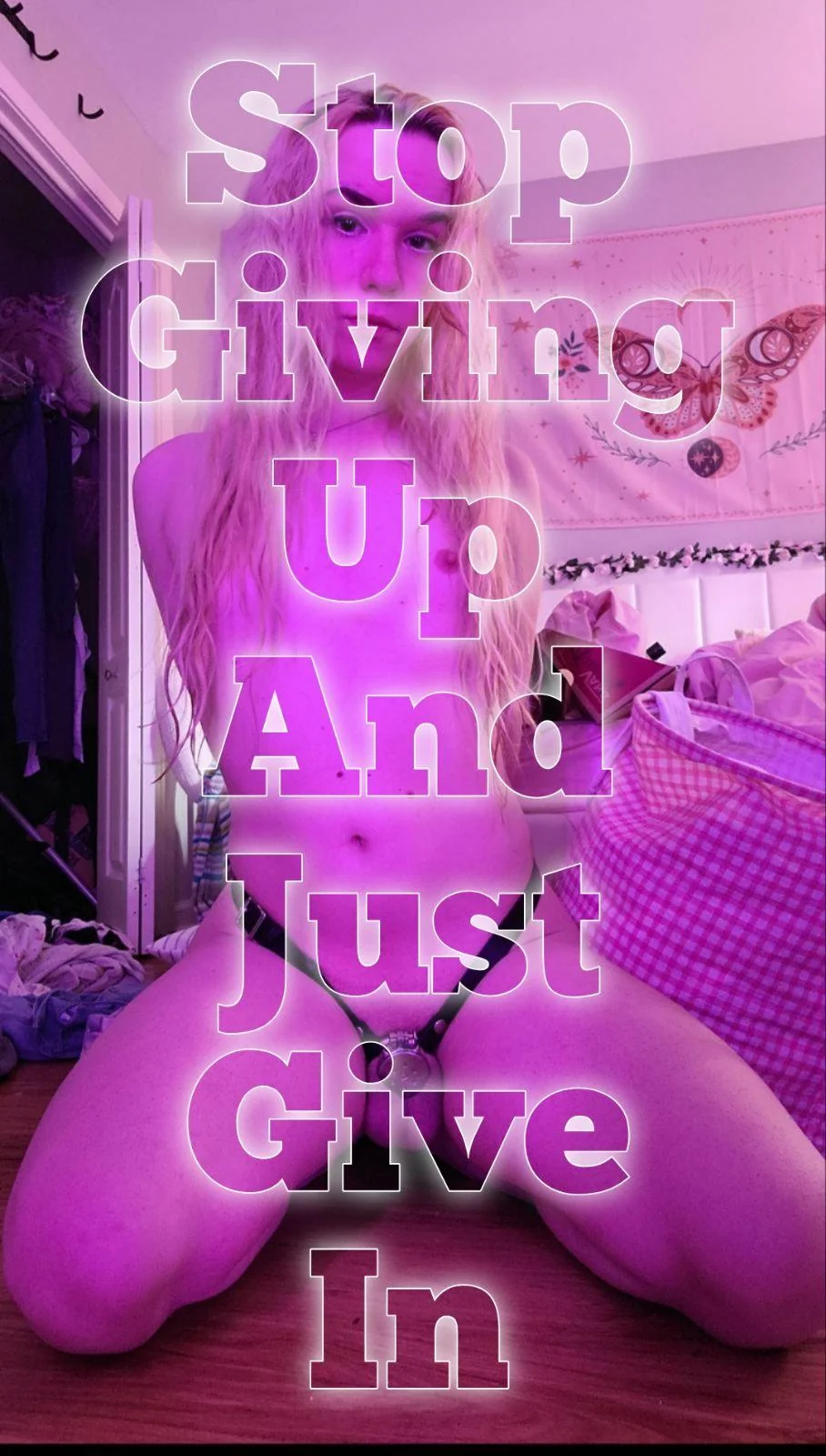 Give in girls. 🩷 picture 1 of 1