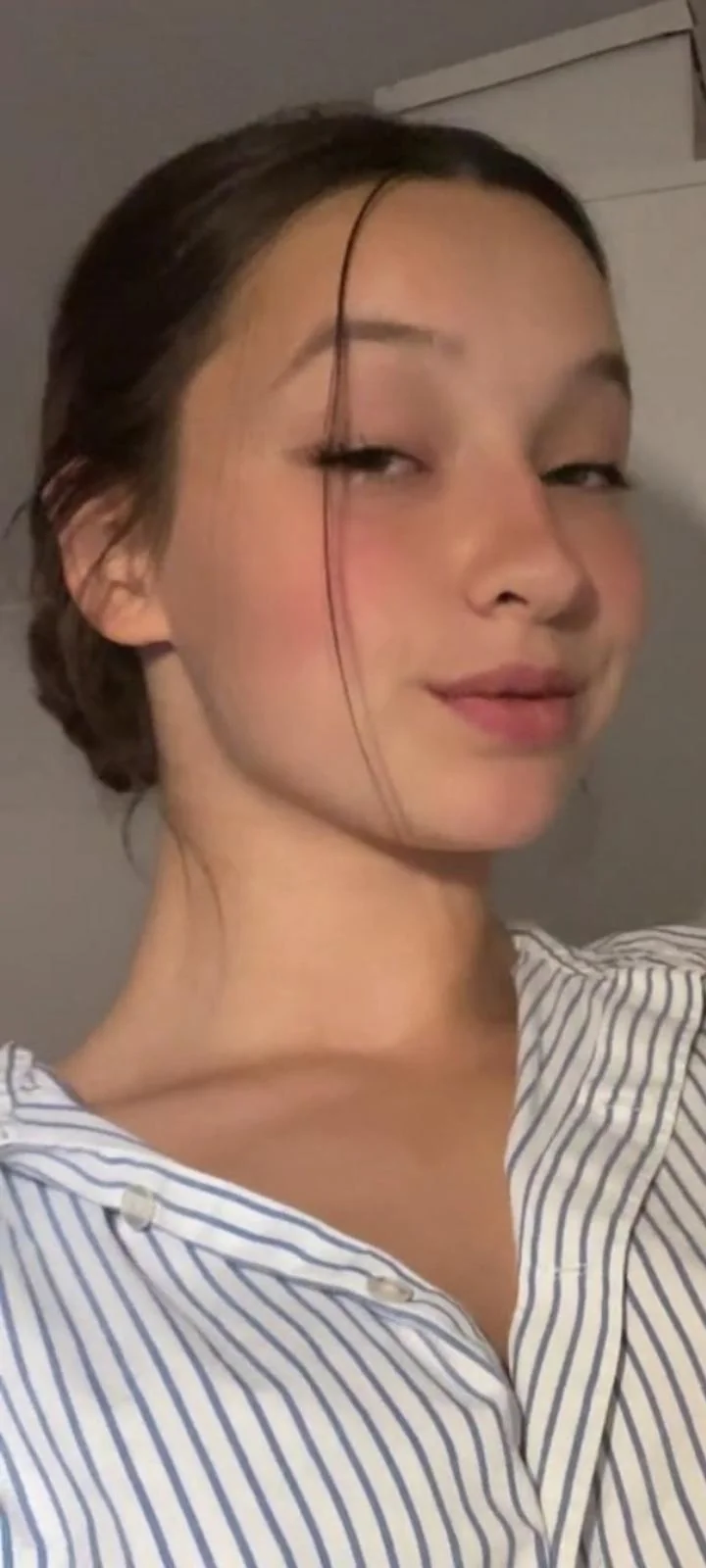 My bf's gf is single now and I can't top thinking about her she is french (got a snap of her with som like cum pv if you want) picture 8 of 13