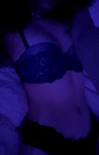 19F- bought my first real bra! makes it look like I have real tits <3'