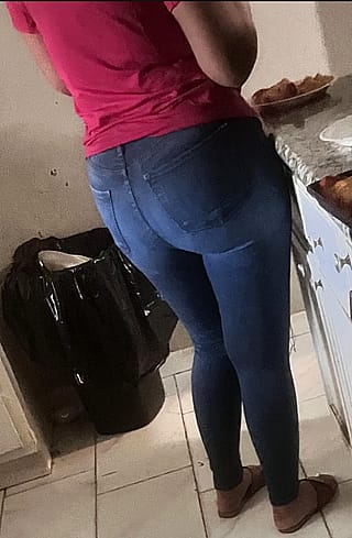 Dude my sisters ass is so fucking thick'