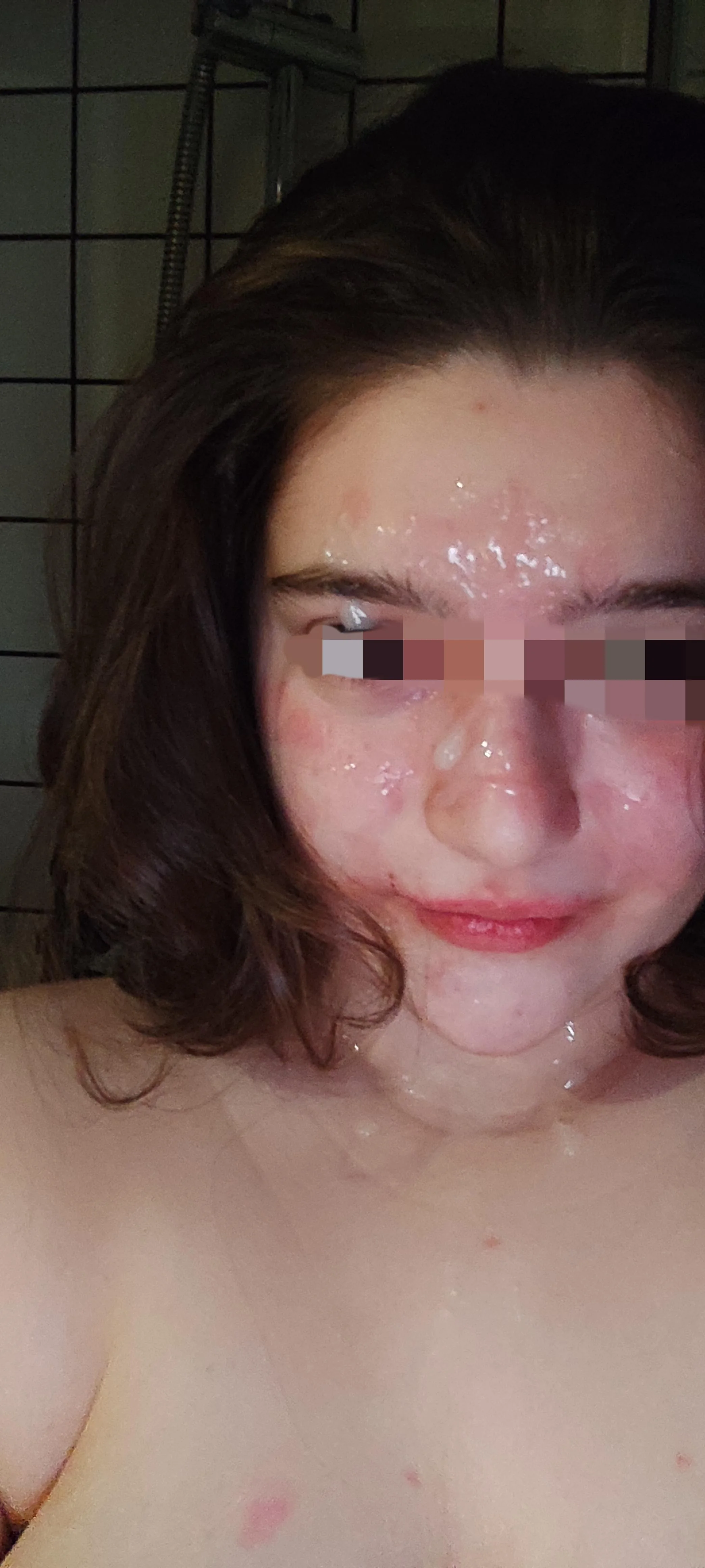 20 (F) - Mid way through this year's NYE Party, I had to take a shower before leaving the bathroom - 4 blowjobs 😁 picture 1 of 1